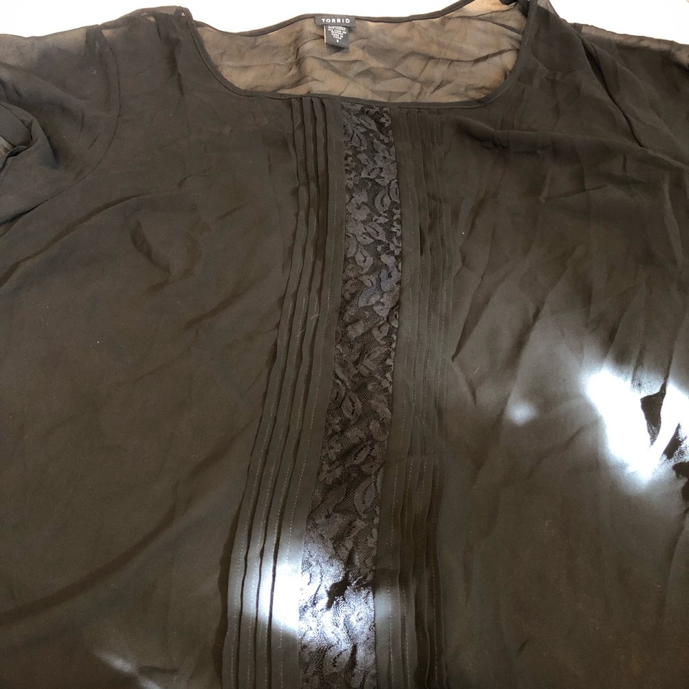 🔵 Sheer black Torrid top as 3